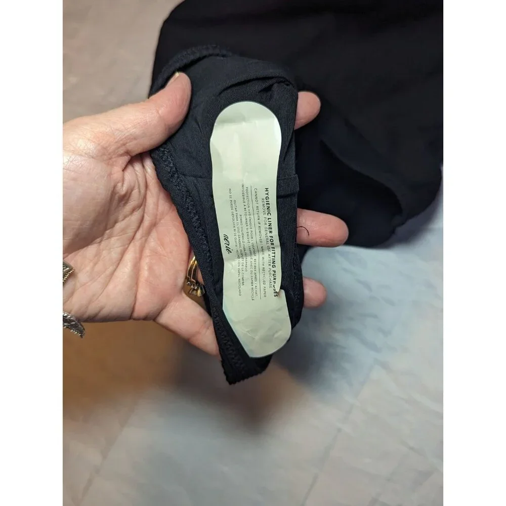 Aerie Women's Size Medium Black Ribbed NWT One Piece Full Coverage Swimsuit - Picture 10 of 15